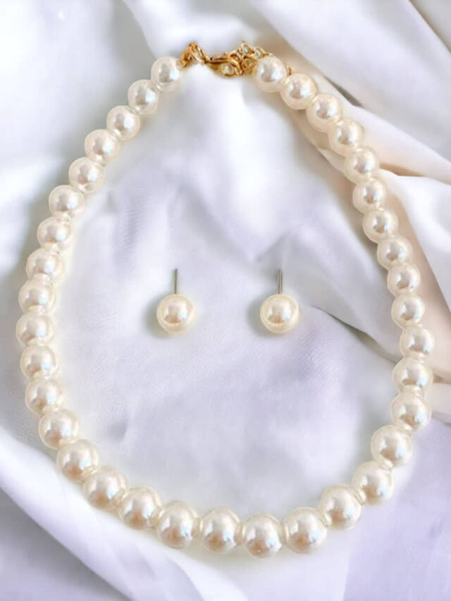 Pearl Necklace