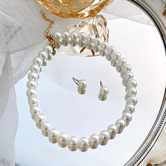 white pearl necklace