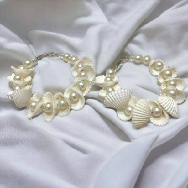 shell earrings