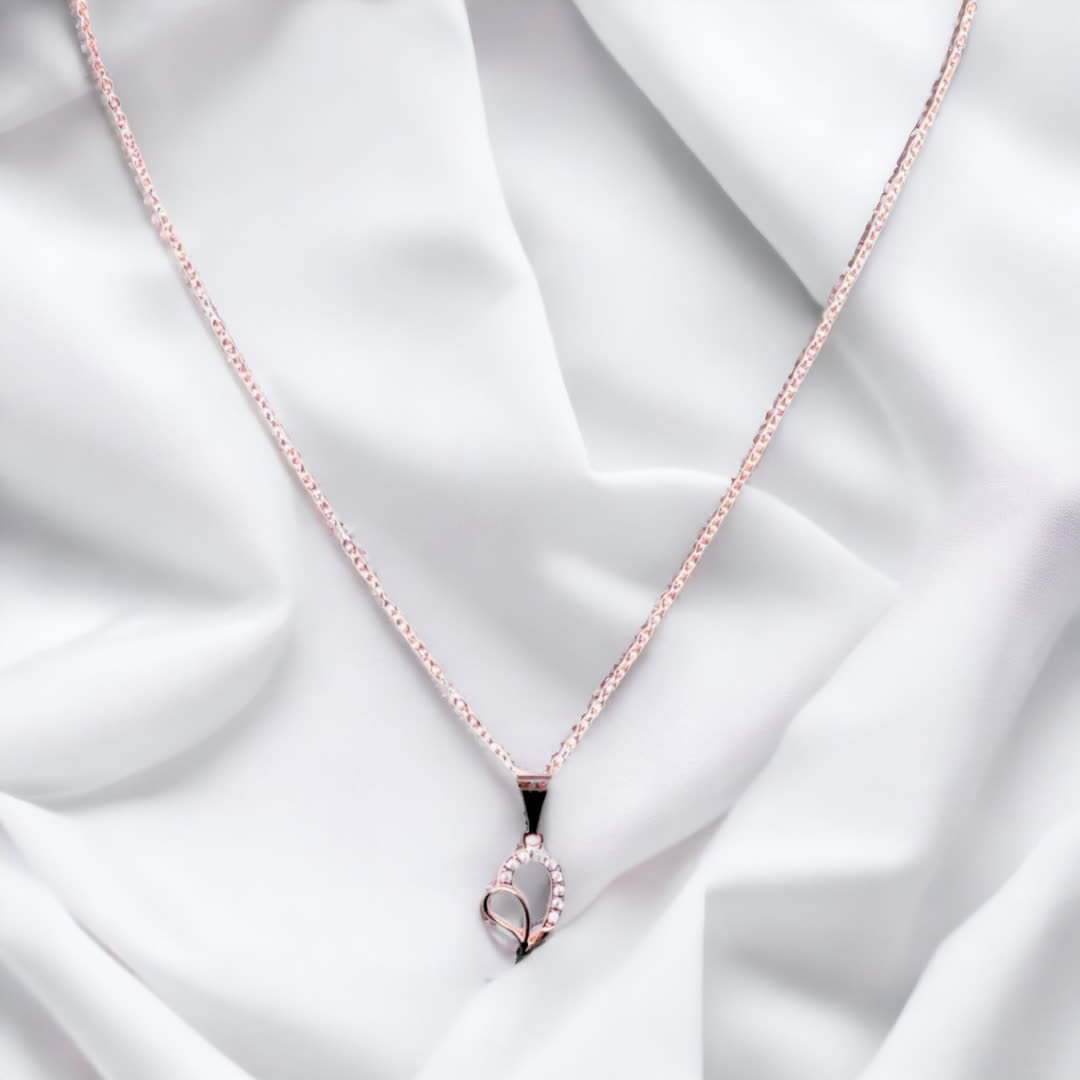 WhatsApp-Image-2023-06-13-at-2.49-PhotoRoom Dainty Heart Necklace