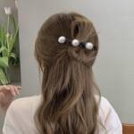Pearl hair clip set with unique designs