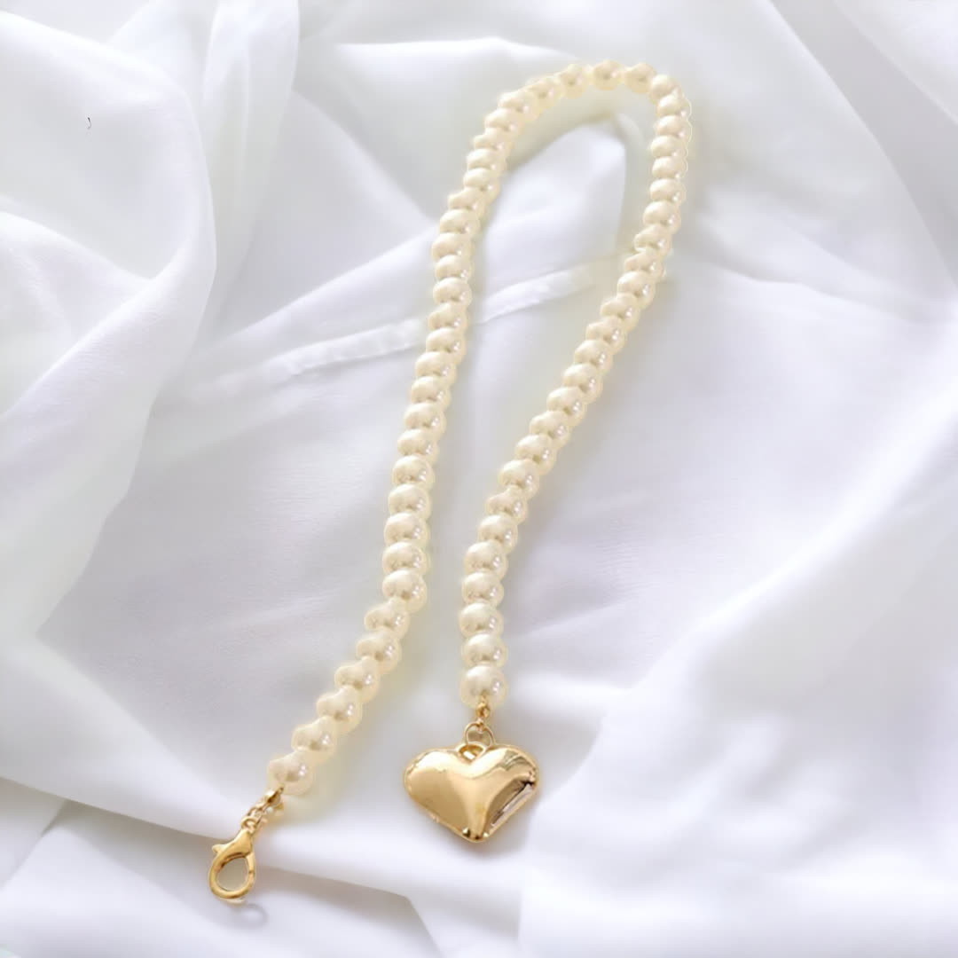 E-PhotoRoom Pearl Necklace with Gold Heart