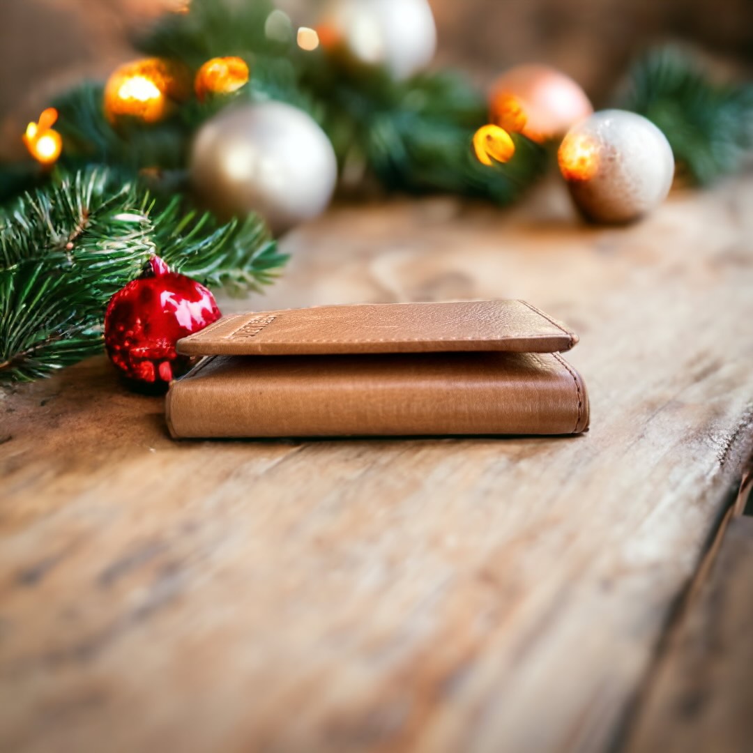 Wallet-and-Card-Holder - 27-PhotoRoom