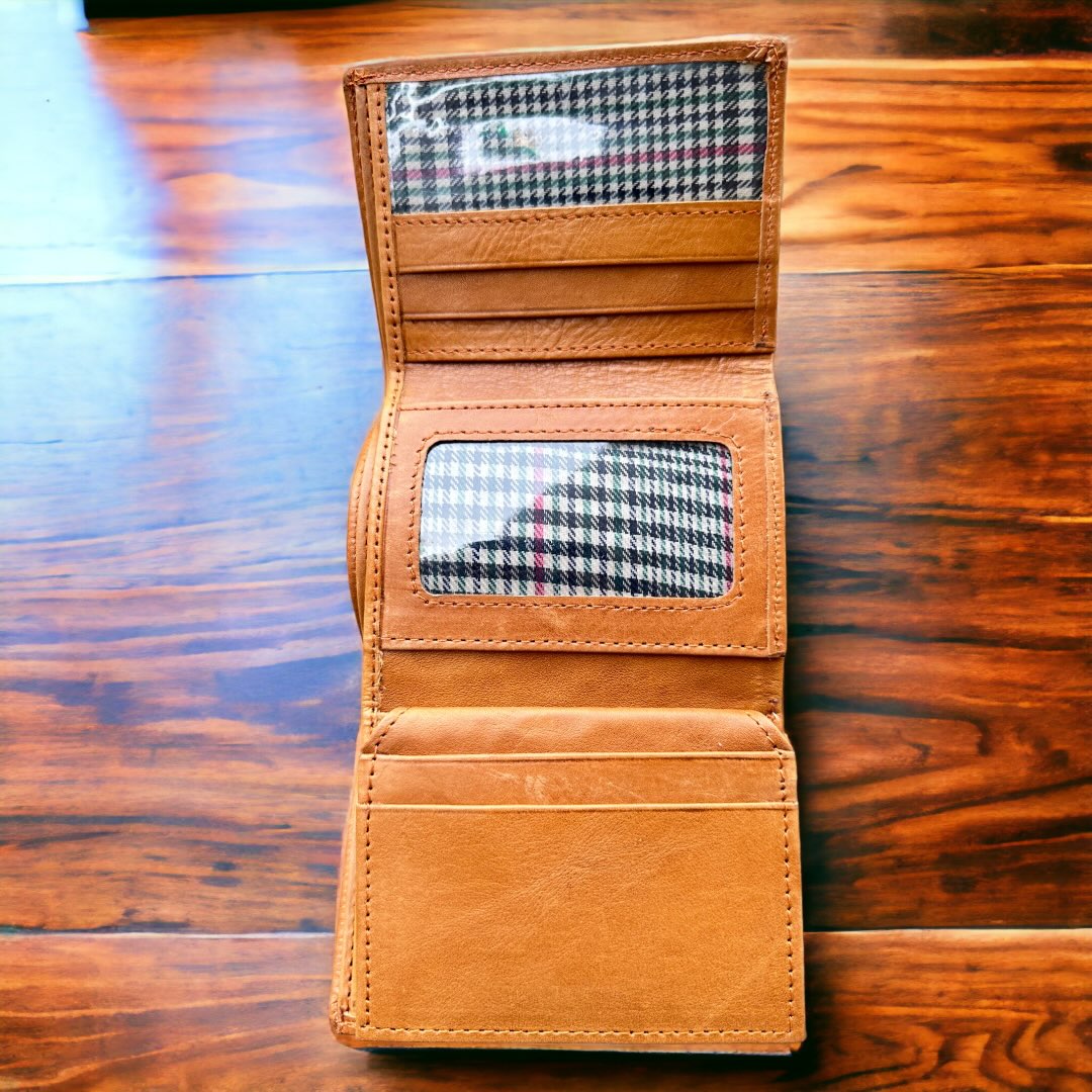 Wallet-and-Card-Holder - 30-PhotoRoom-PhotoRoom